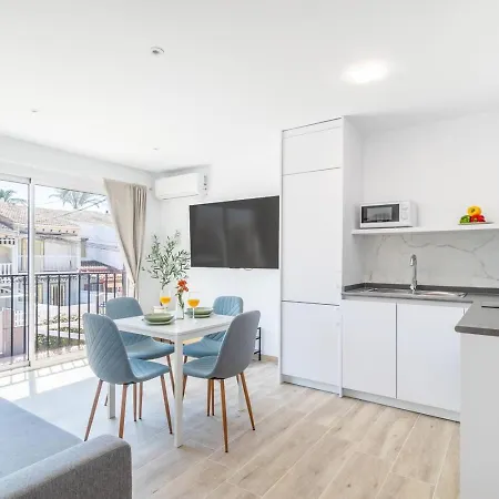 Apartament Modern And Stylish 2: Terrace And Pool
